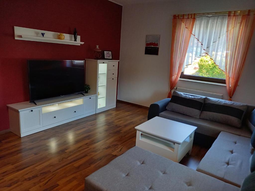Ferienwohnung Schmalkalden am Radwanderweg - Appartement D'une Chambre