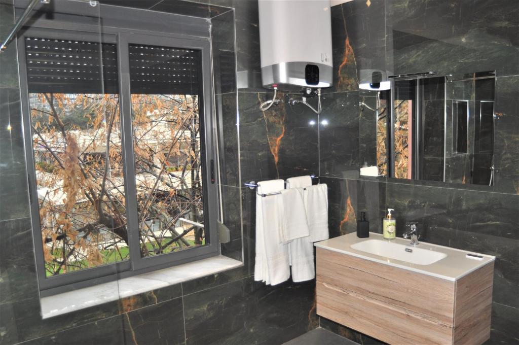 Bliri Executive Suite - Image 8