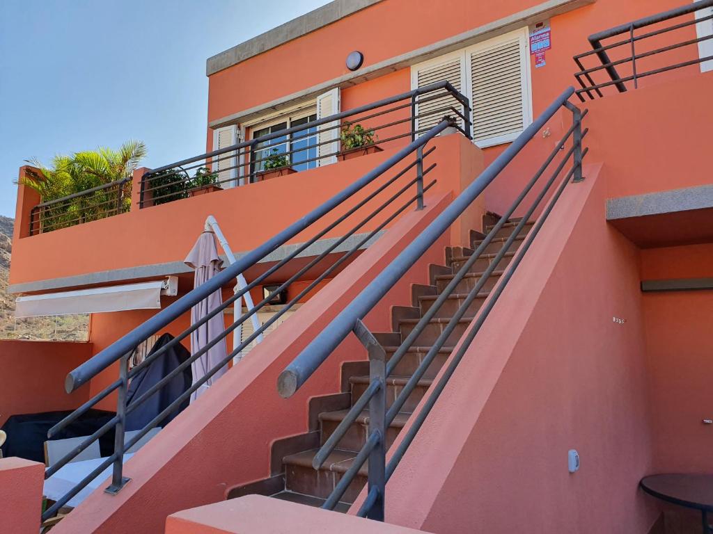 Fotografia z galérie ubytovania Fantástico ático con Jacuzzi y preciosa terraza v destinácii Puerto Rico de Gran Canaria