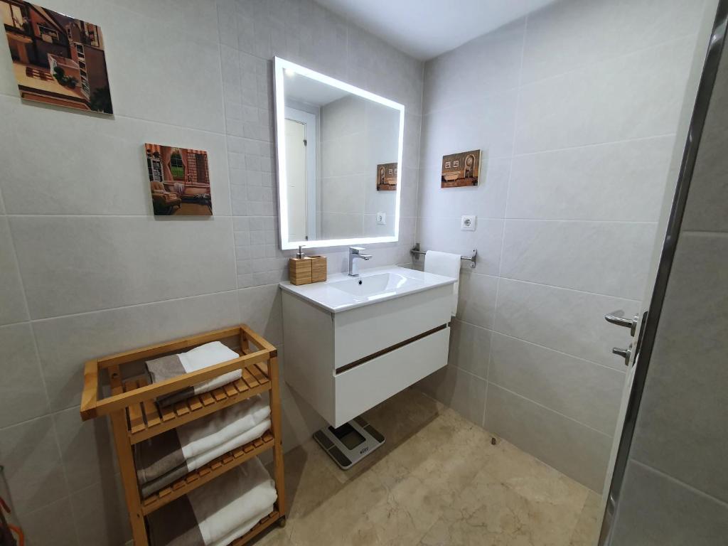 Fotografia z galérie ubytovania Fantástico ático con Jacuzzi y preciosa terraza v destinácii Puerto Rico de Gran Canaria