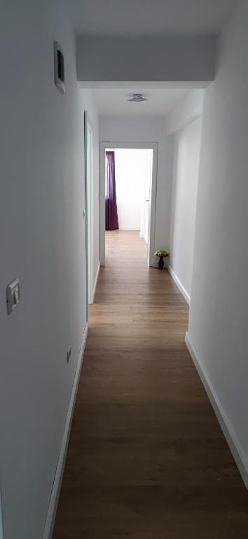 Apartament cu 3 camere - Housity