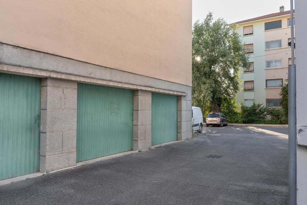 Budova, v ktorej sa apartmán nachádza
