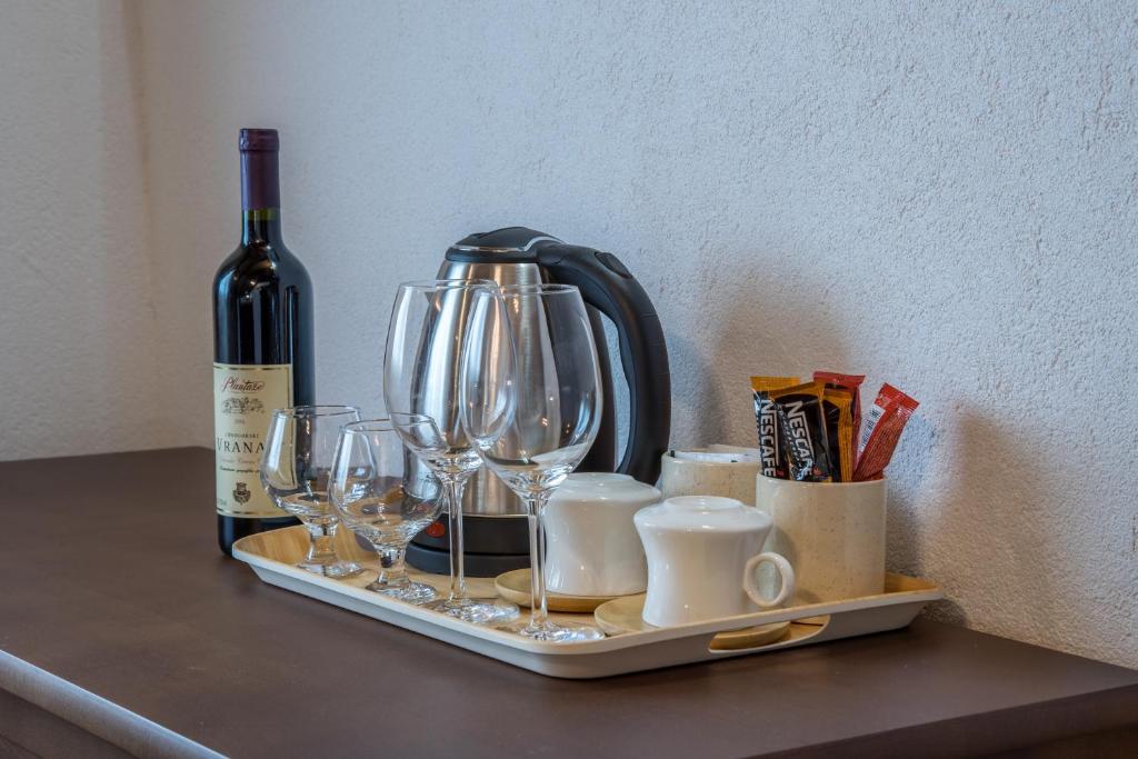 Nápoje v ubytování Apartments-Rooms Stara Varos