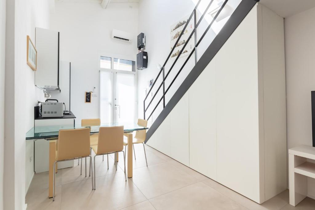 Televízia a/alebo spoločenská miestnosť v ubytovaní EcoLoft Apartment - Best Choice - by Host4U