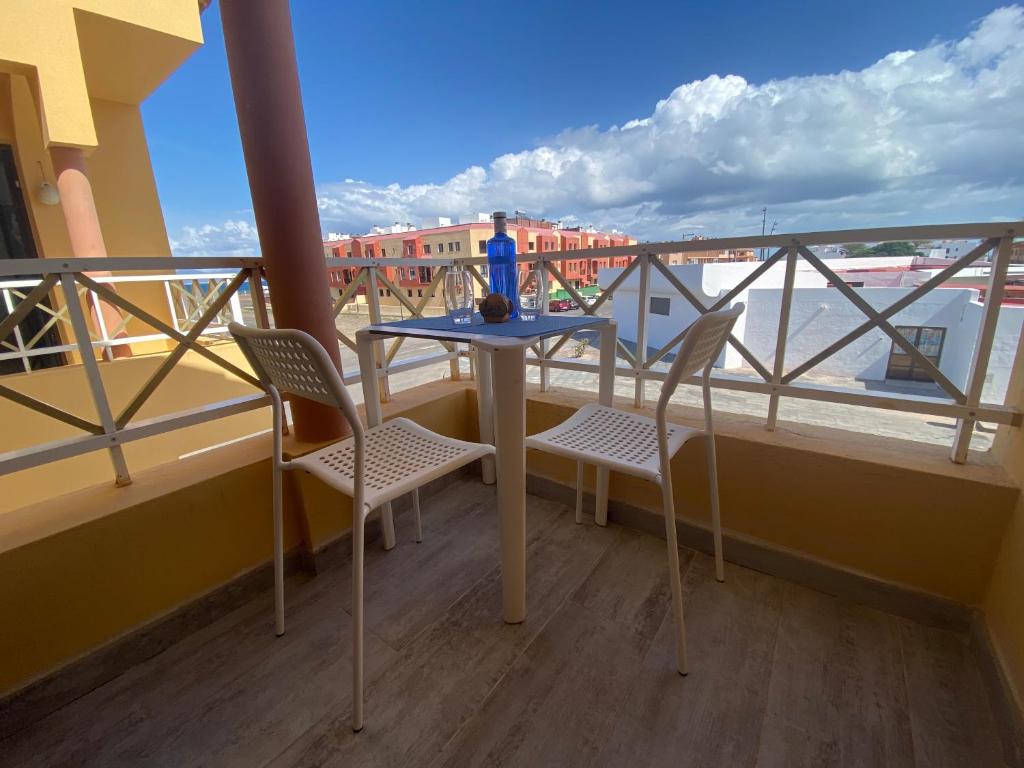 Balkón nebo terasa v ubytování Modern apartment with sea views in Corralejo