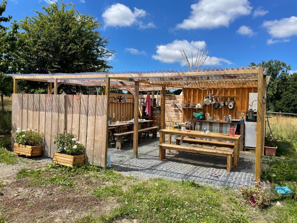 Zahrada ubytování Terra-Tipike, Tipi à la ferme entre Terre et Mer