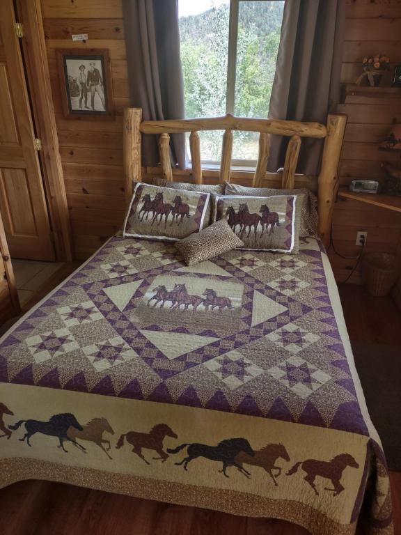 Postel nebo postele na pokoji v ubytování The Wandering Star Inn