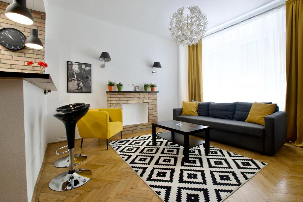 Posedenie v ubytovaní Standard Apartment by Hi5 - Center of city center