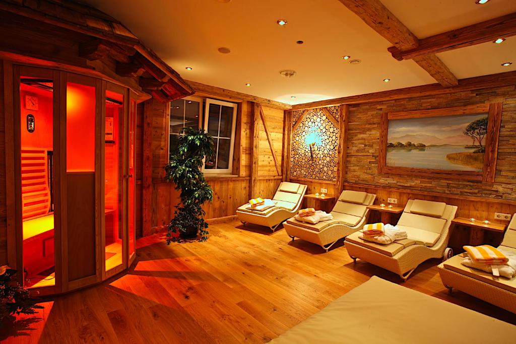 Posezení v ubytování Hotel am Schloßberg
