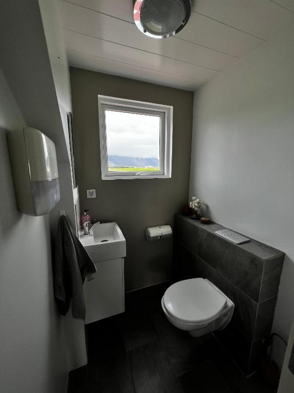 Koupelna v ubytování Sauðanes Guesthouse