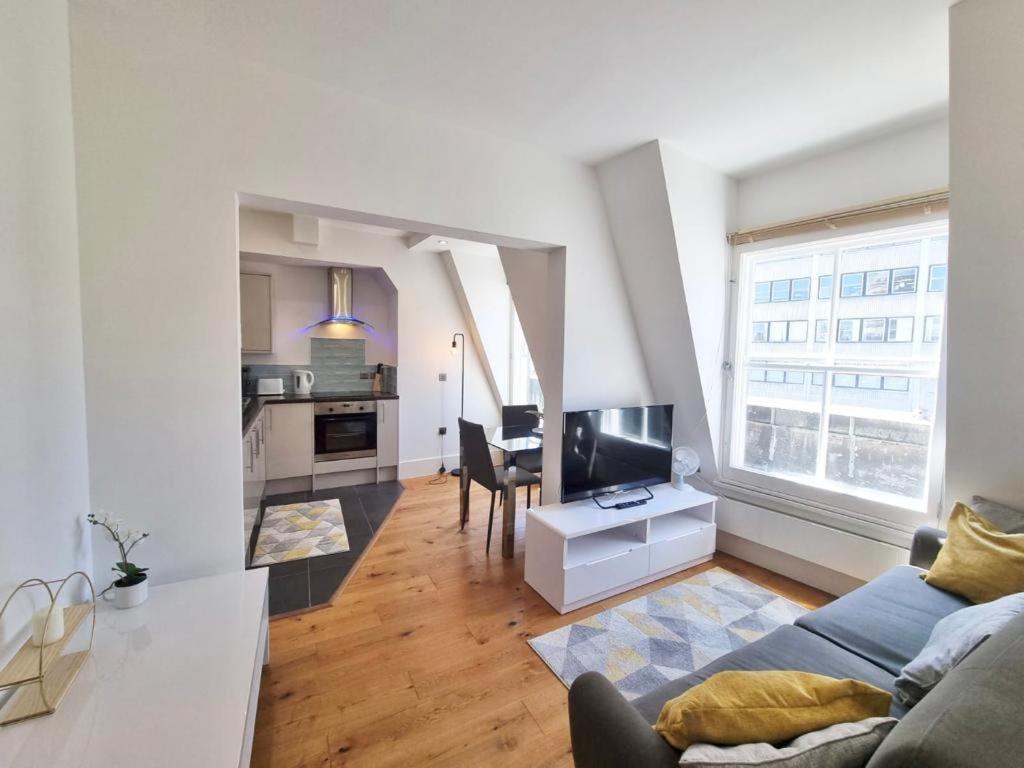 Lovely 1 Bed Apartment In Old Market
