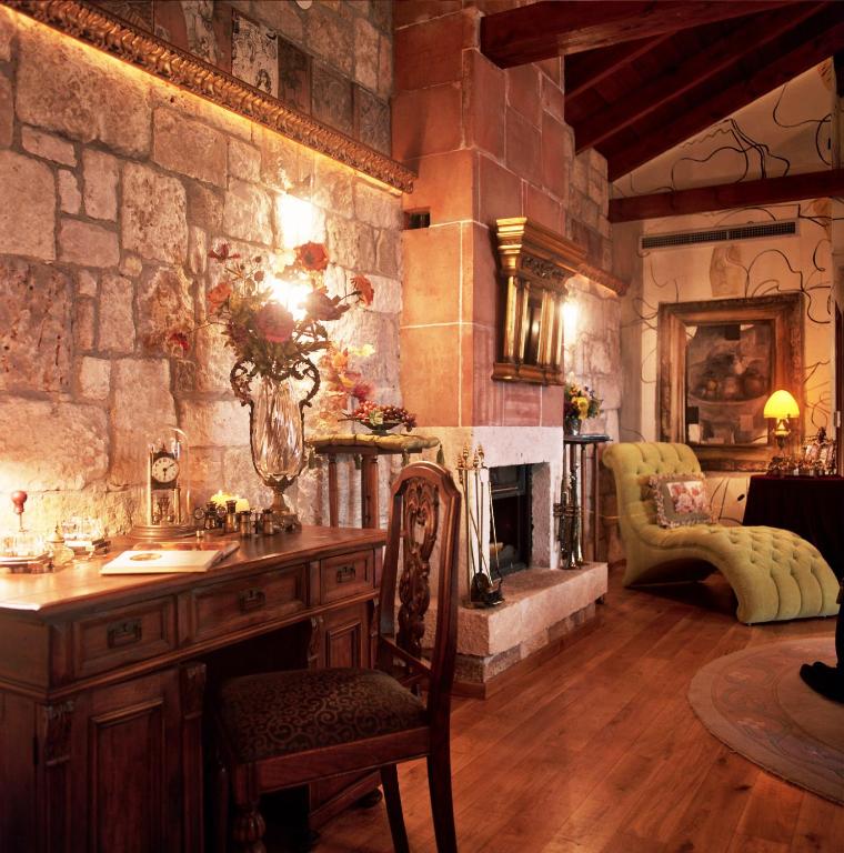 Posedenie v ubytovaní Leventis Art Suites