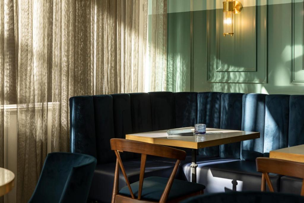 Posezení v ubytování The Mayfair