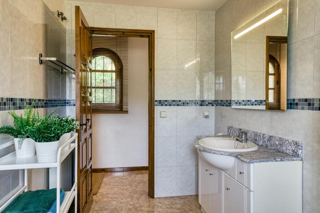 Koupelna v ubytování Castell Mirto - villa private pool
