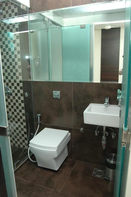 Koupelna v ubytování Hotel Causeway, Colaba