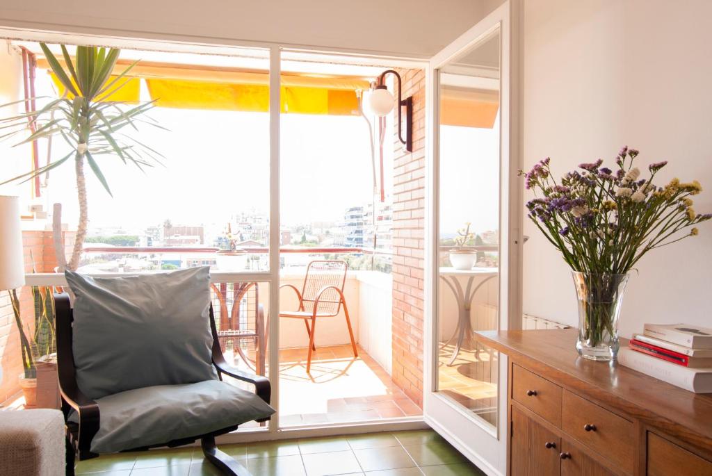 Posezení v ubytování Apartment near the beach and Port Marina of Premia