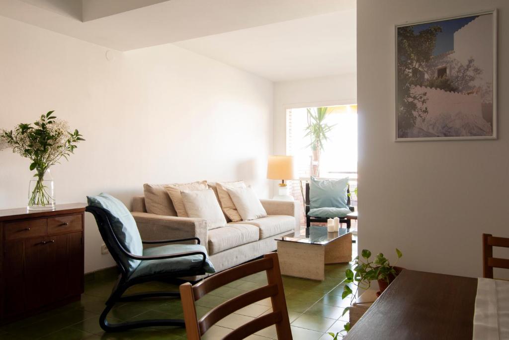 Posezení v ubytování Apartment near the beach and Port Marina of Premia