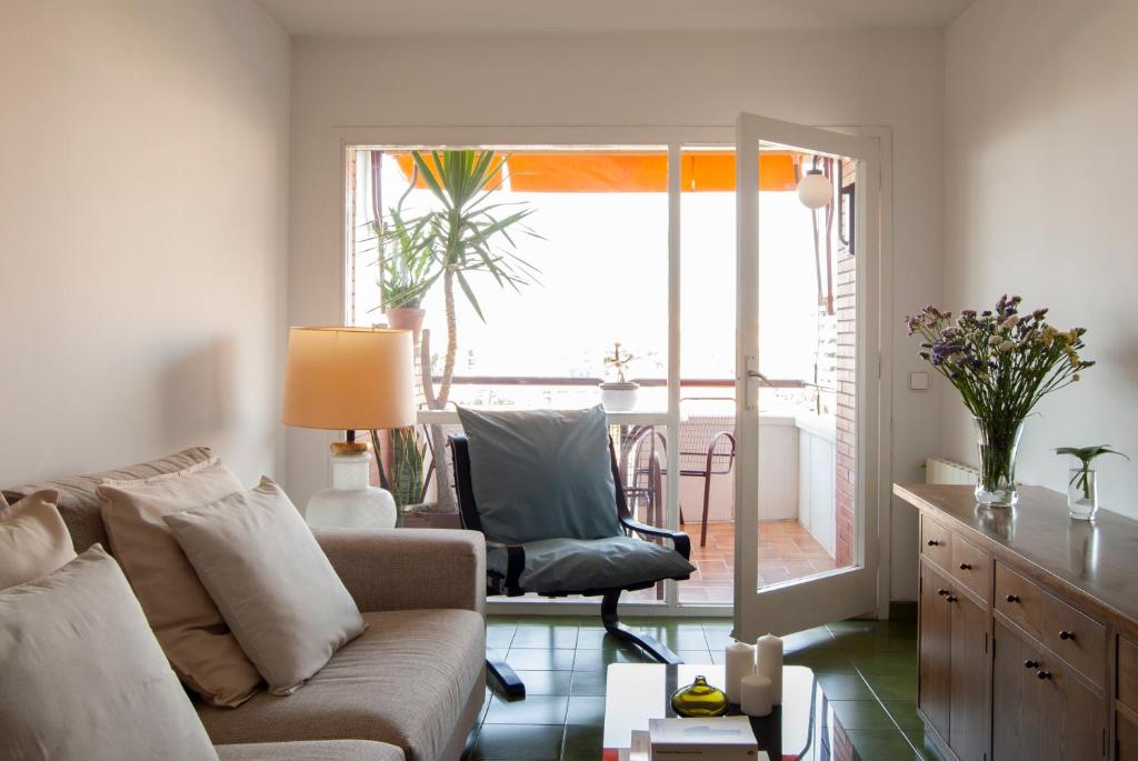 Posezení v ubytování Apartment near the beach and Port Marina of Premia