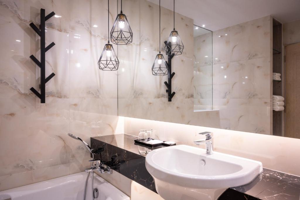 Seabed Grand Hotel Phuket - SHA Extra Plus - Resim 34