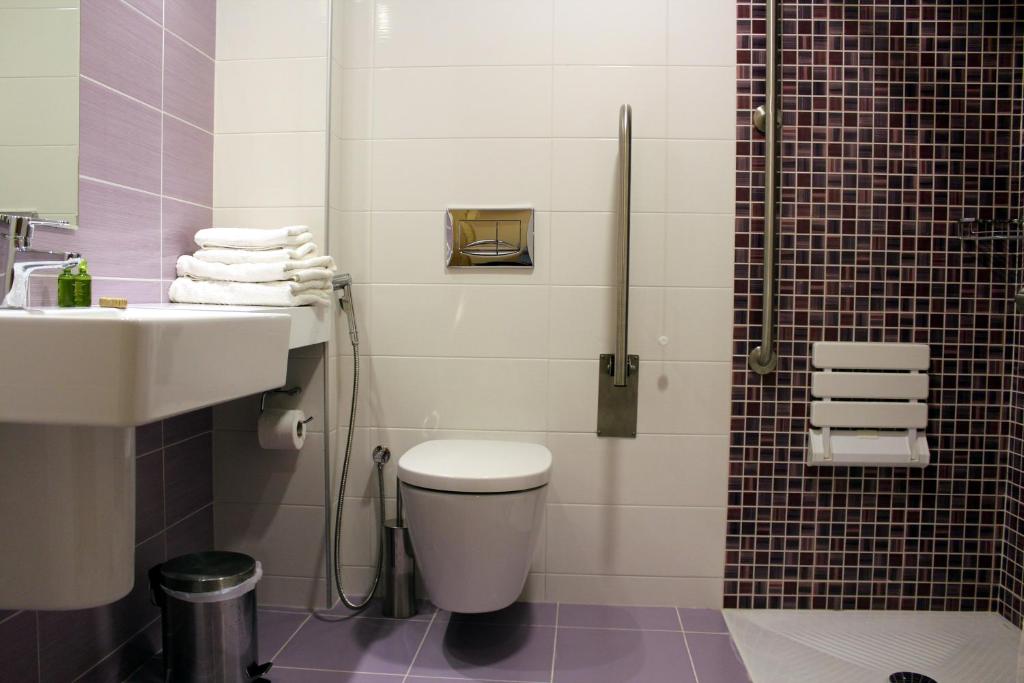 Philoxenia Hotel & Studios - 19