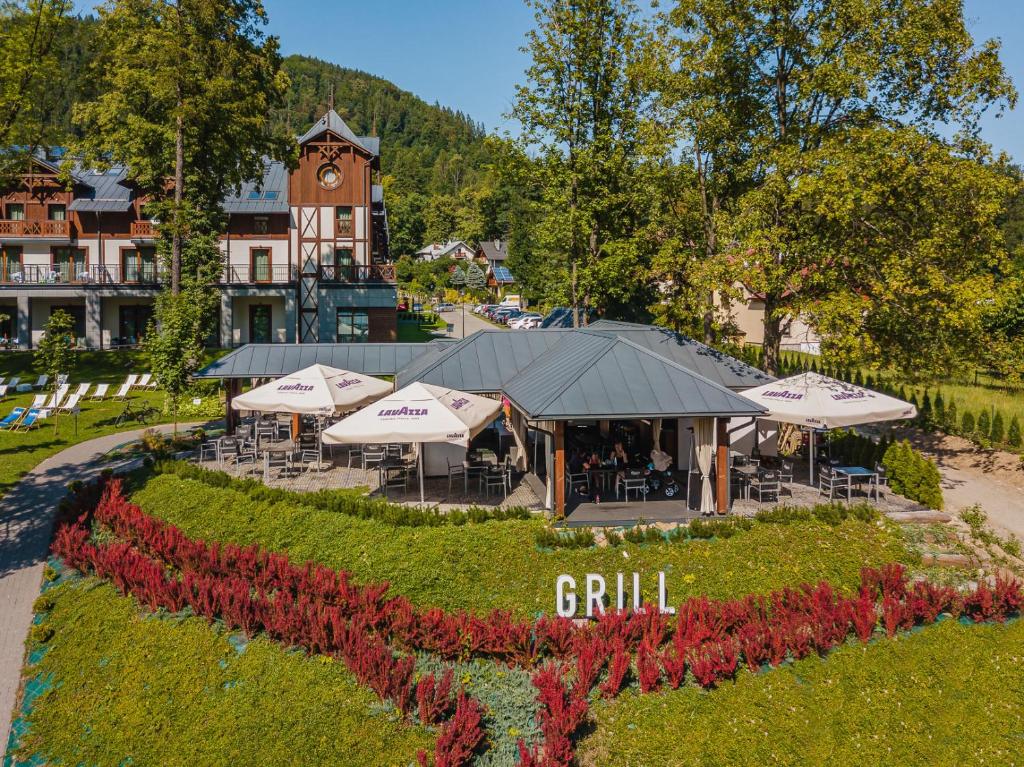 Ein Garten an der Unterkunft Szczawnica Park Resort & Spa