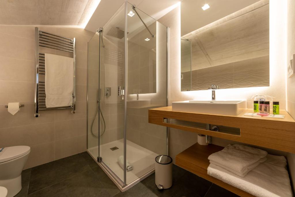 A bathroom at A de Loló Alojamiento con encanto