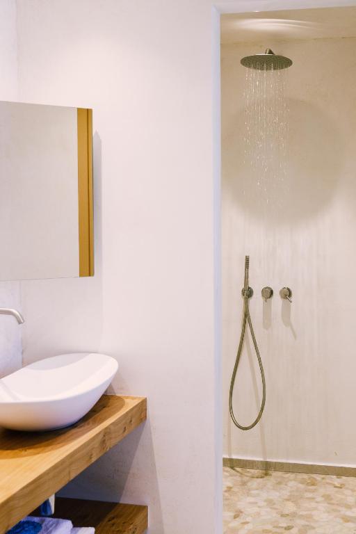 Koupelna v ubytování Opalia Suites