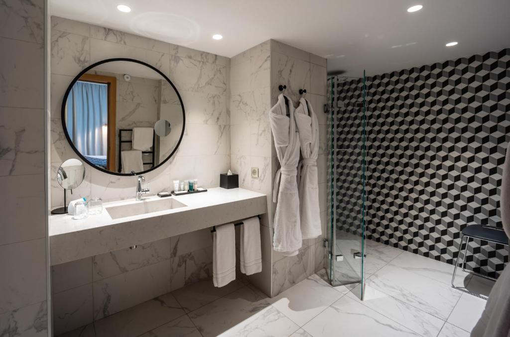 Koupelna v ubytování Thalazur Saint Jean de Luz - Hôtel & Spa