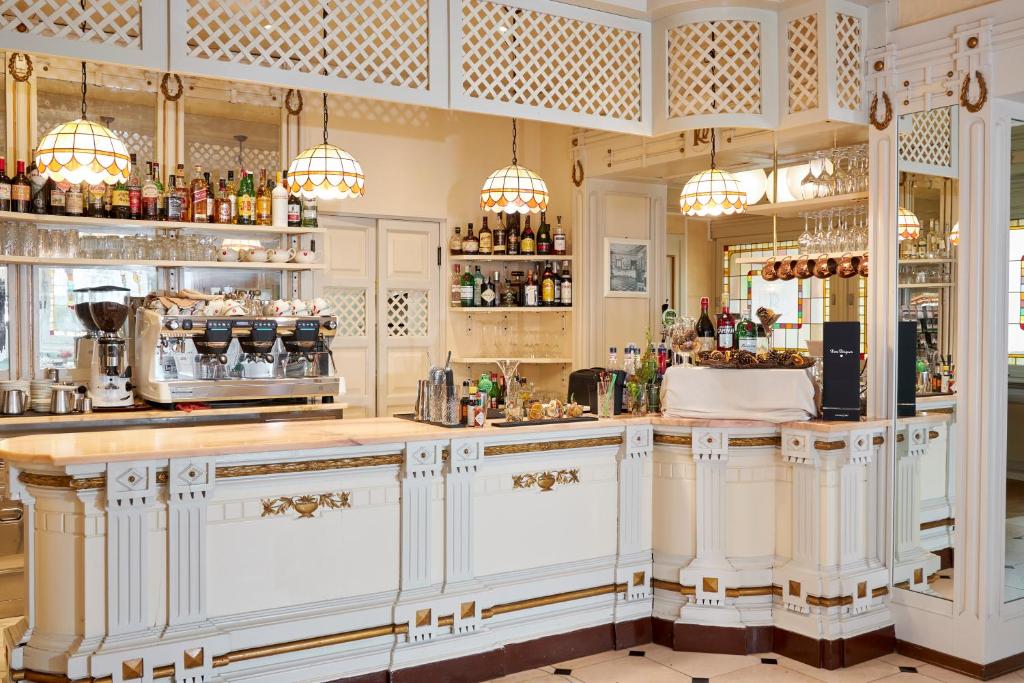 Лаундж или бар в Hotel Rezia
