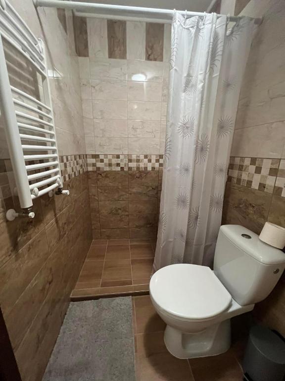 Pálma Apartmanok Szálláshely Százhalombatta 4a - Sala De Reina De Lujo