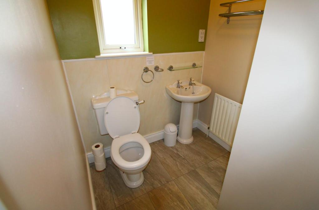 Beulah Guest House - Triple Room With Shower