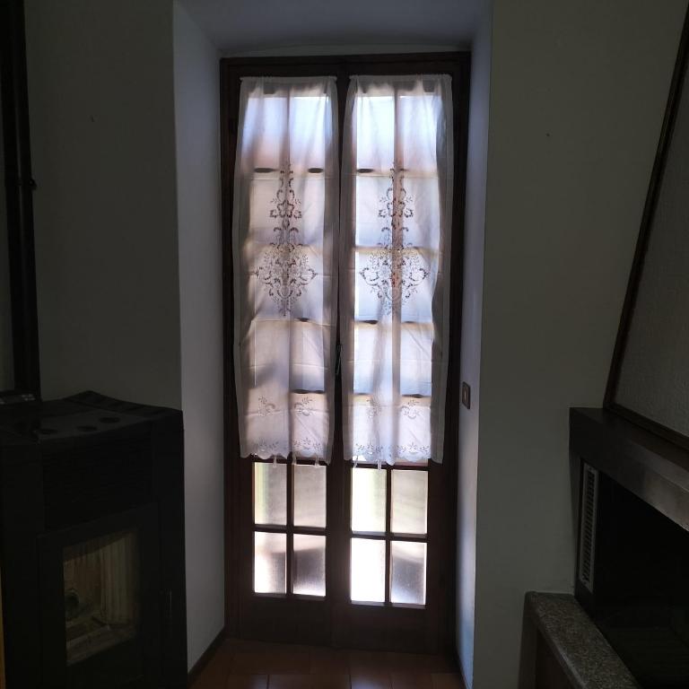Zdjęcie z galerii obiektu Casa Rina w mieście Nesso