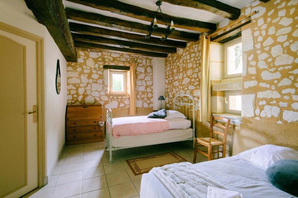 Logis de Poëllier - Comfort Triple Room With Shower