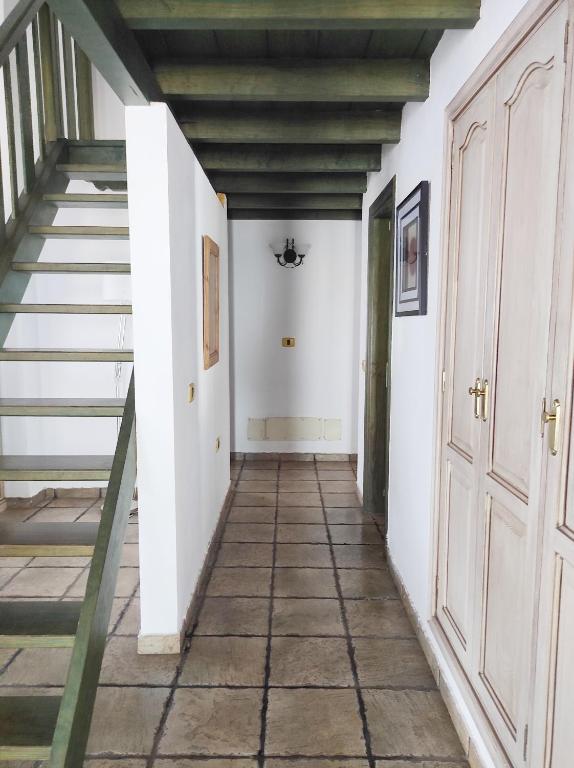 Fotografia z galérie ubytovania CERCADO DEL MEDIO, CHALET con PISCINA PRIVADA v destinácii Adeje