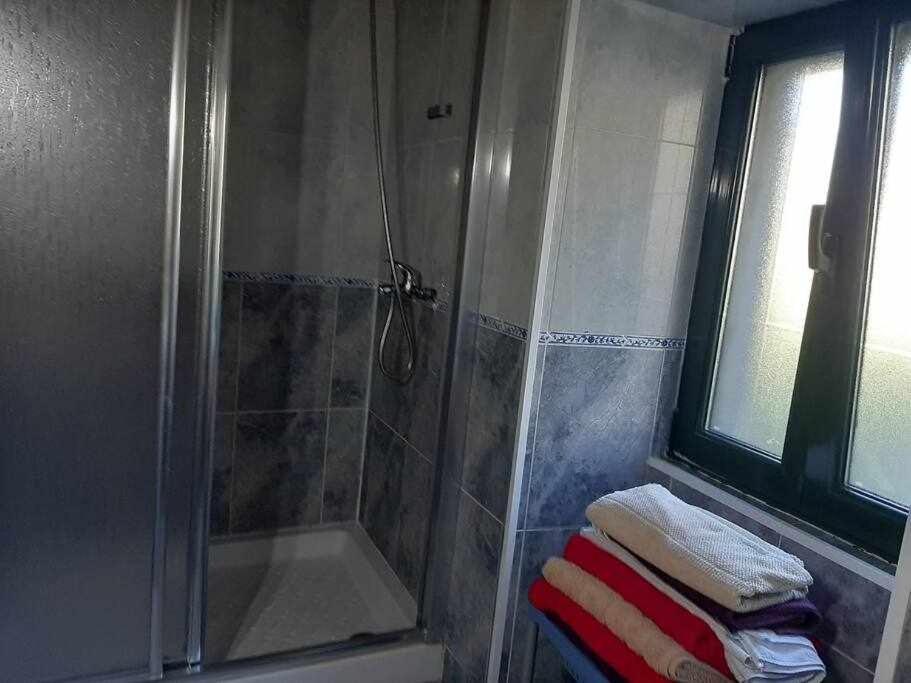 Kúpeľňa v ubytovaní Casa Machina casa con amplia terraza y barbacoa