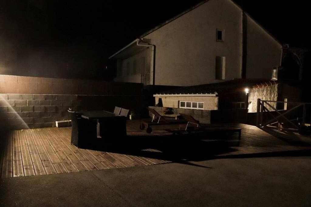 Fotografia z galérie ubytovania Casa Machina casa con amplia terraza y barbacoa v destinácii Carnota