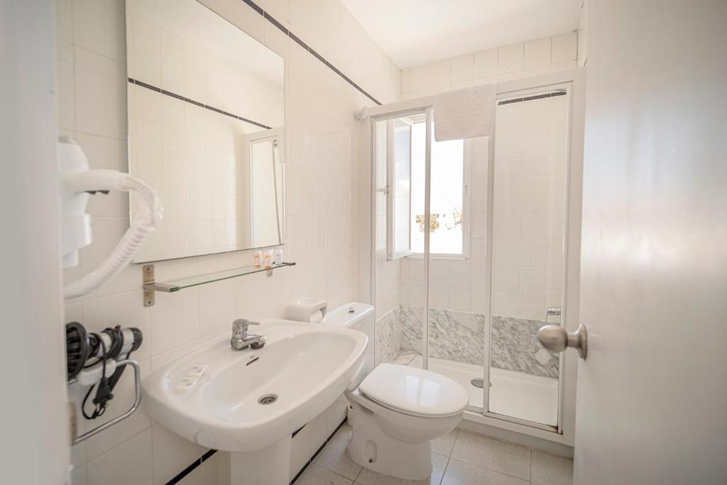 Estel Blanc Apartments - Adults Only, Cala en Blanes ...