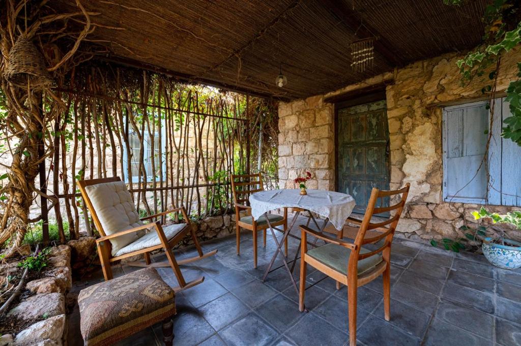 Zahrada ubytování Hemdatya Stone Suites In The Galilee
