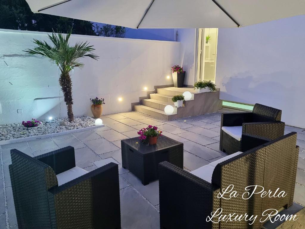 Χώρος καθιστικού στο La Perla Luxury Room