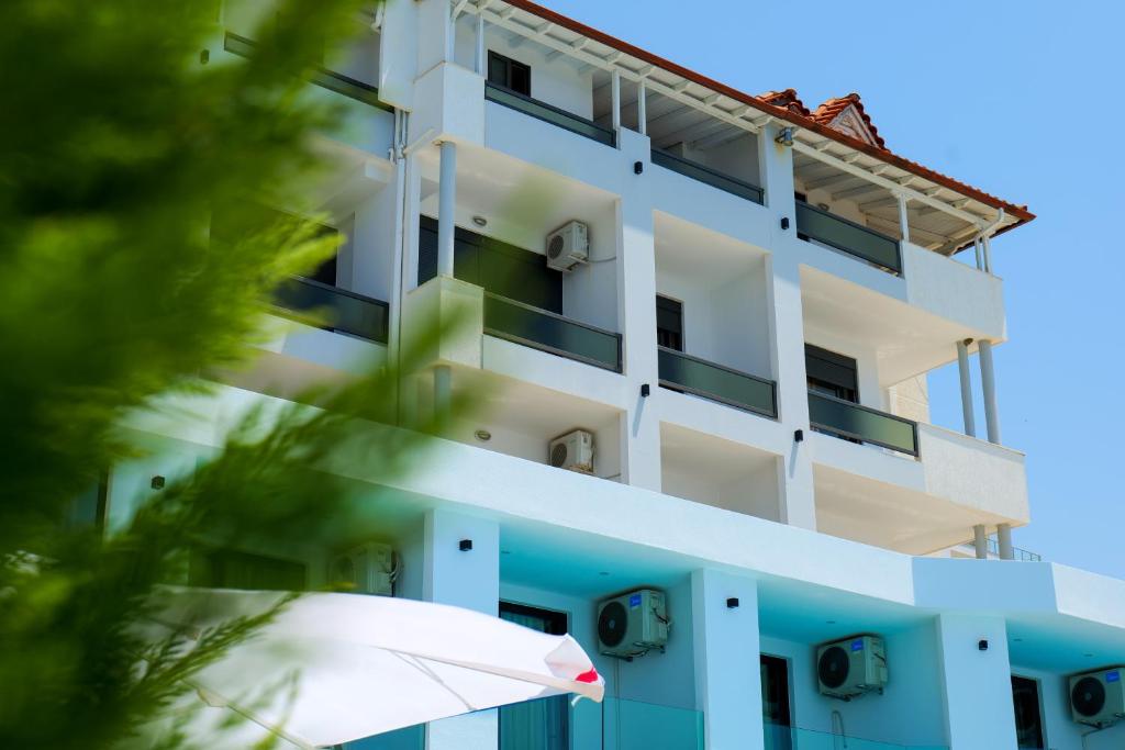 Hotel Emblem - Image 8