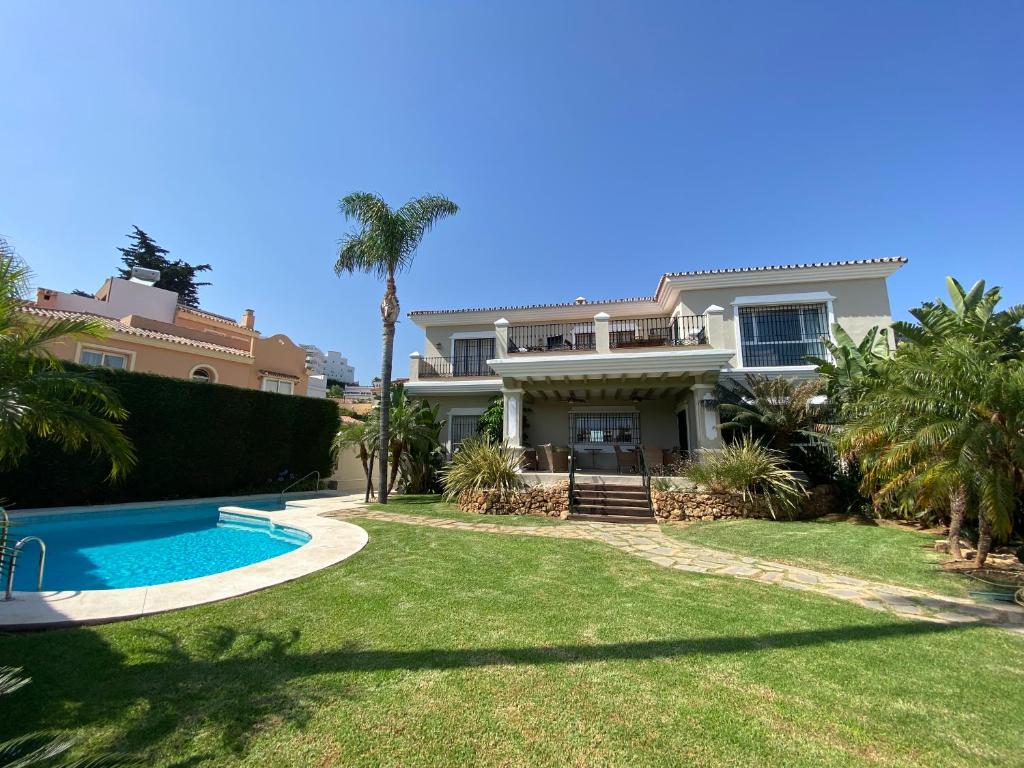 Apartamentos Villa Torreblanca
