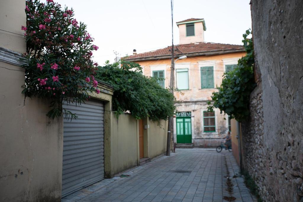 Historical Center City House - Image 5