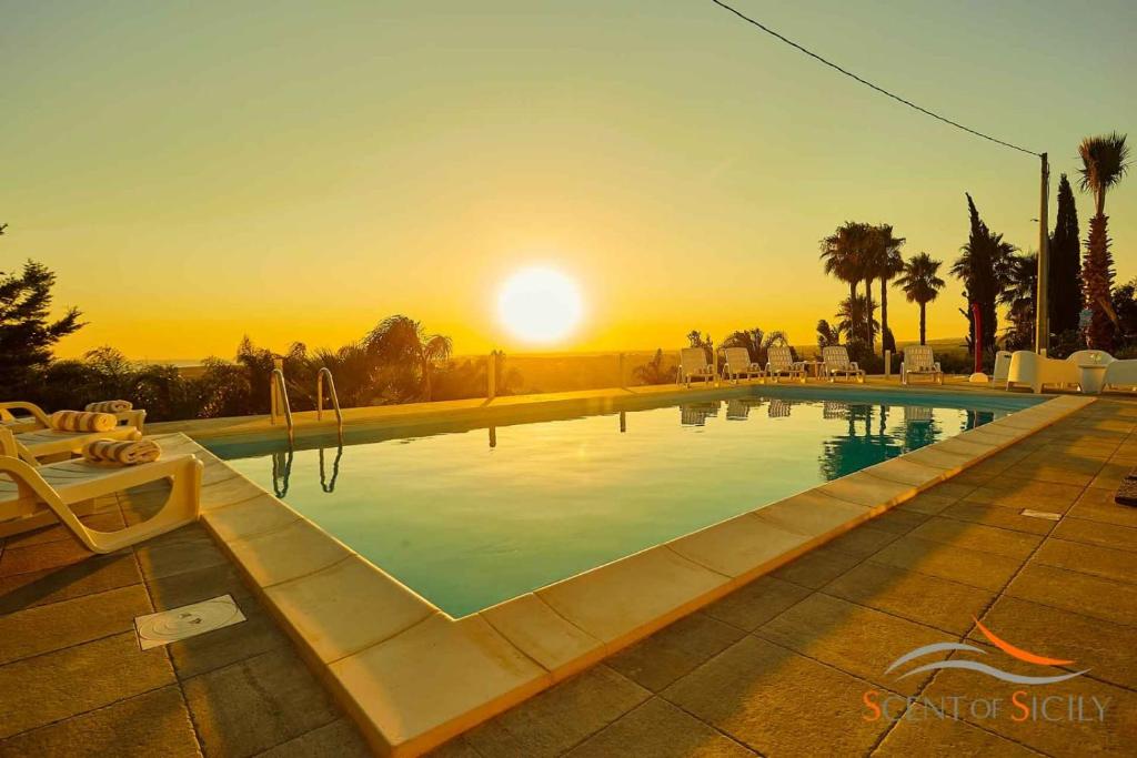 Basen w obiekcie Villa Sara lub w pobliżu