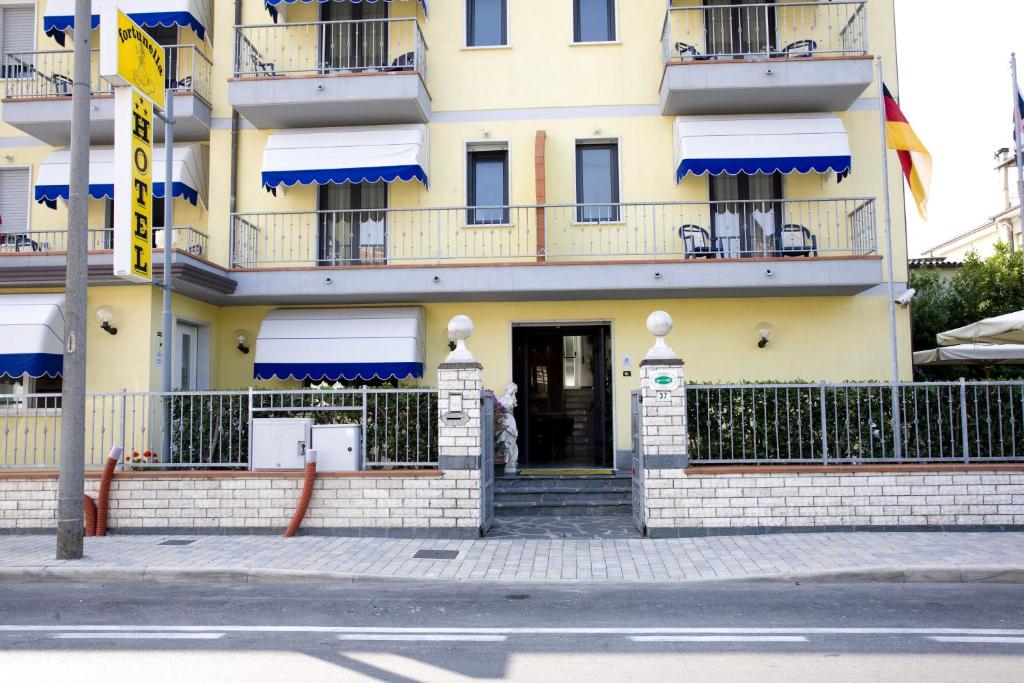 Budova, kde se hotel nachází