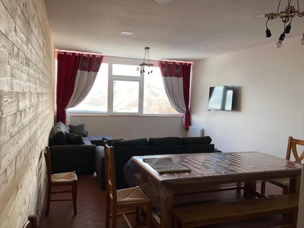 Posedenie v ubytovaní appartement 12 couchages proche piste ski et de randonnées du lioran
