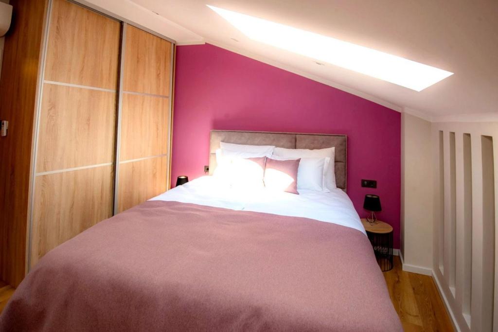 Posteľ alebo postele v izbe v ubytovaní Luxury Apartment Paula