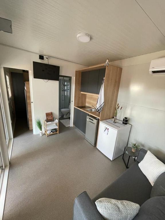 Kuchnia lub aneks kuchenny w obiekcie H&S Mobile Home