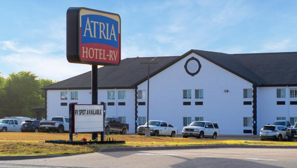 Certifikát, hodnocení, plakát nebo jiný dokument vystavený v ubytování Atria Hotel and RV McGregor
