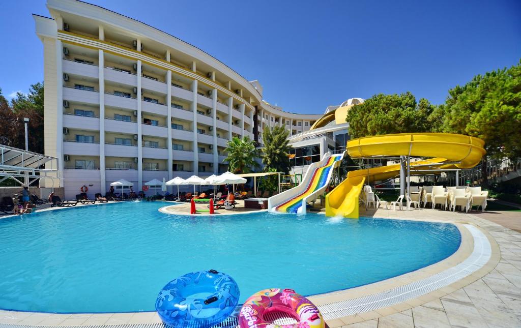 Bazén v ubytování Side Alegria Hotel & Spa - All Inclusive-Adult Only nebo v jeho okolí