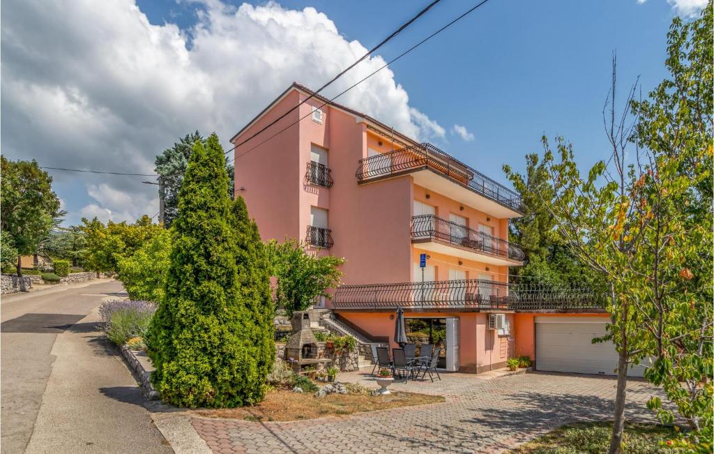 Budova, kde se apartmán nachází